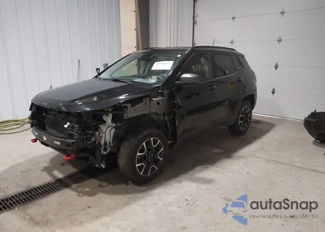 2020 Jeep Compass Trailhawk 4X4 z USA, uszkodzony, nr VIN 3C4NJDDB3LT143957